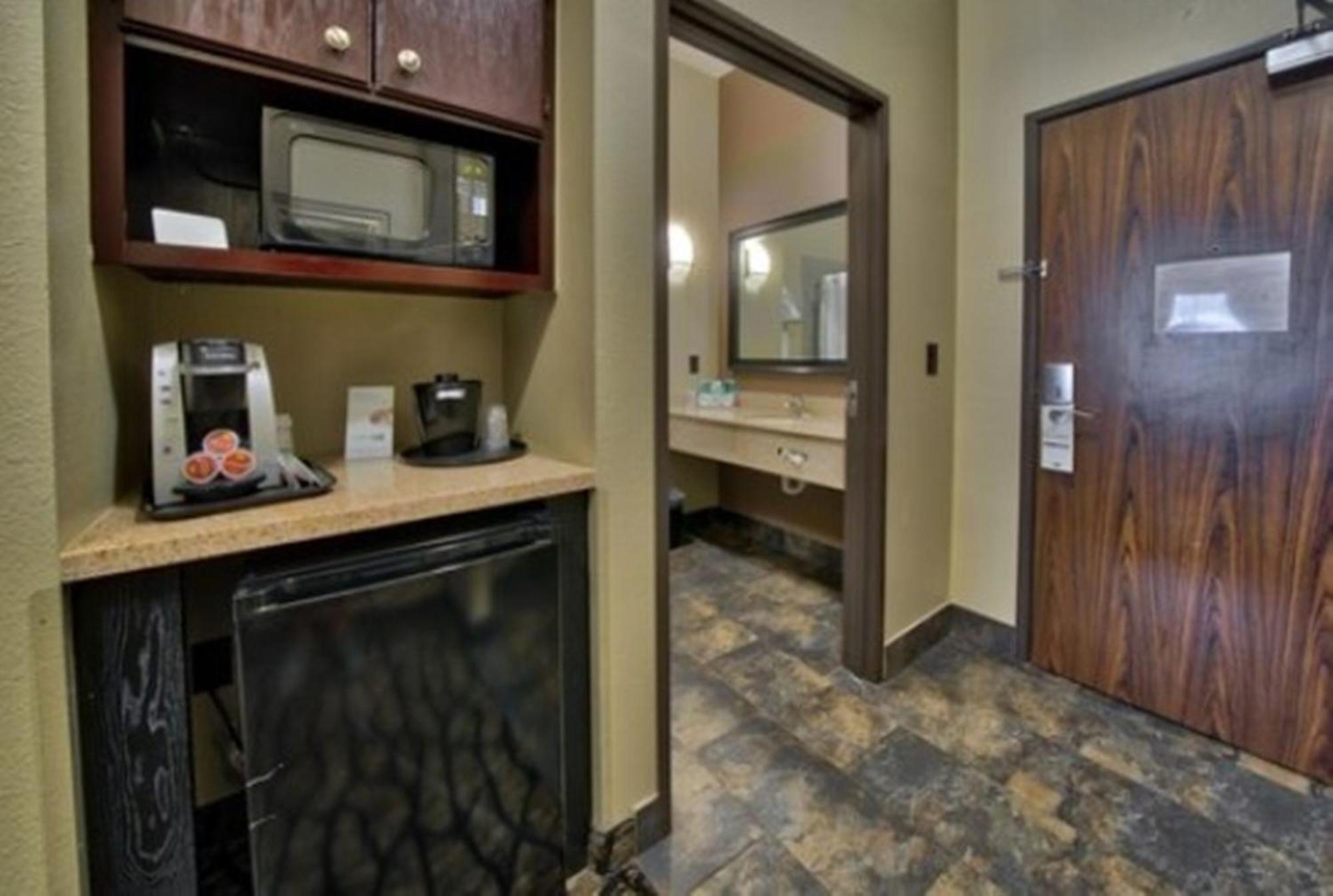 Hotel Express And South By Ihg